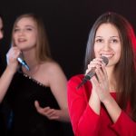 Караоке и преимущества такого досуга