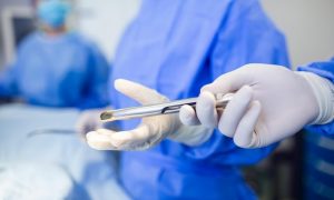 Пластическая хирургия и косметология в Минске: важность знаний и опыта хирургов